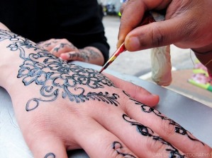 Natural henna does not stain black!
